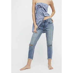 Free People Jeans Size 25 Blue Cropped Skinny Raw Hem Distressed knee